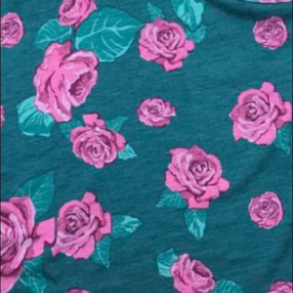 Lularoe XL IRMA Top Green Wine Roses NWT - Picture 3 of 3
